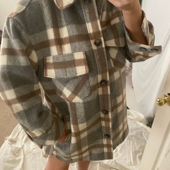 LAST 1️⃣ Large Plaid Shacket - Picture 6 of 6